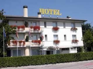 Hotel Sole Кастионе дела Презолана Екстериор снимка