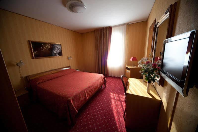 Hotel Sole Кастионе дела Презолана Екстериор снимка